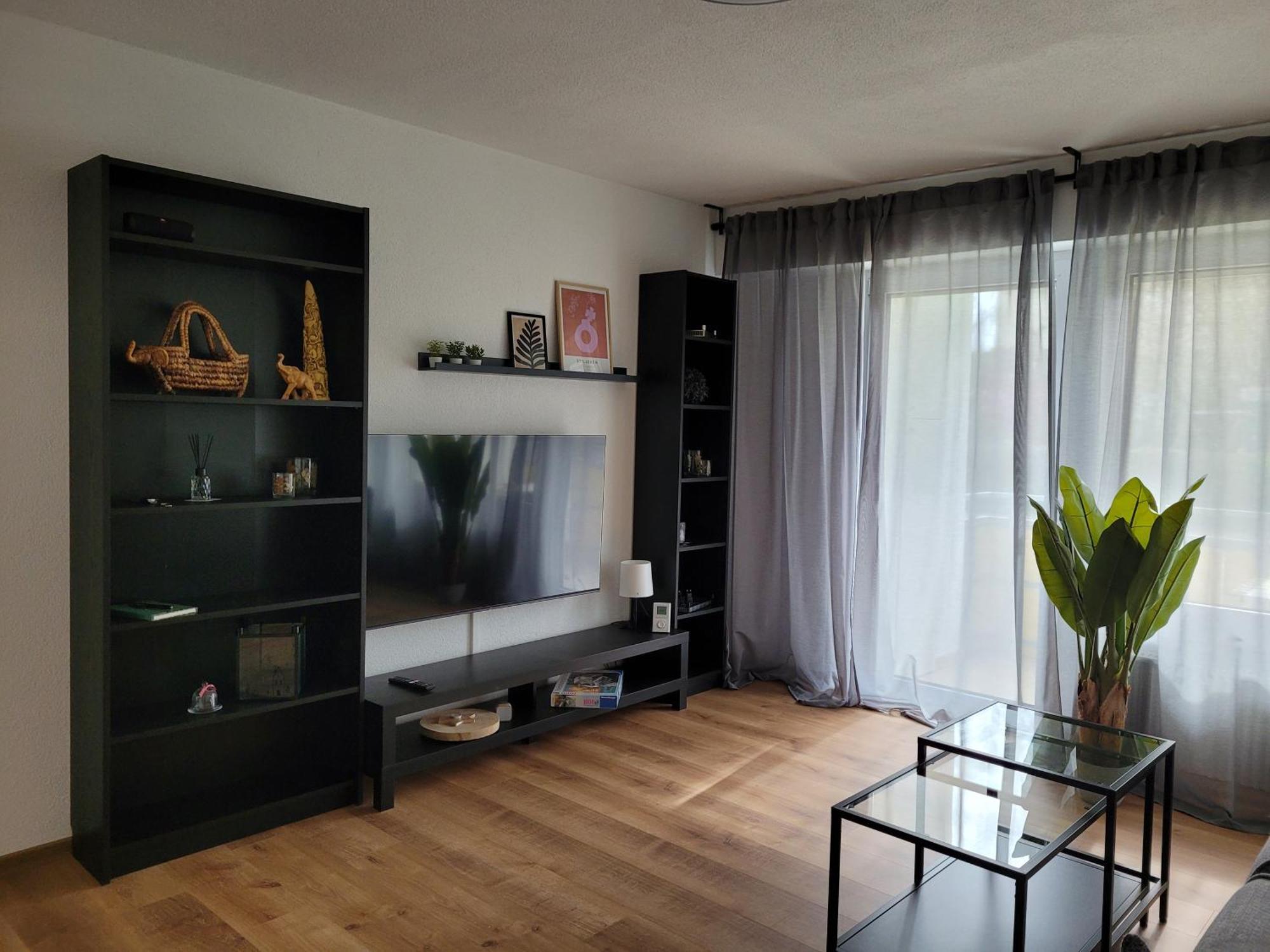 Living Flat, Eine Wohnung Mit Zwei Schlafzimmern Und Balkon Schorndorf  Esterno foto