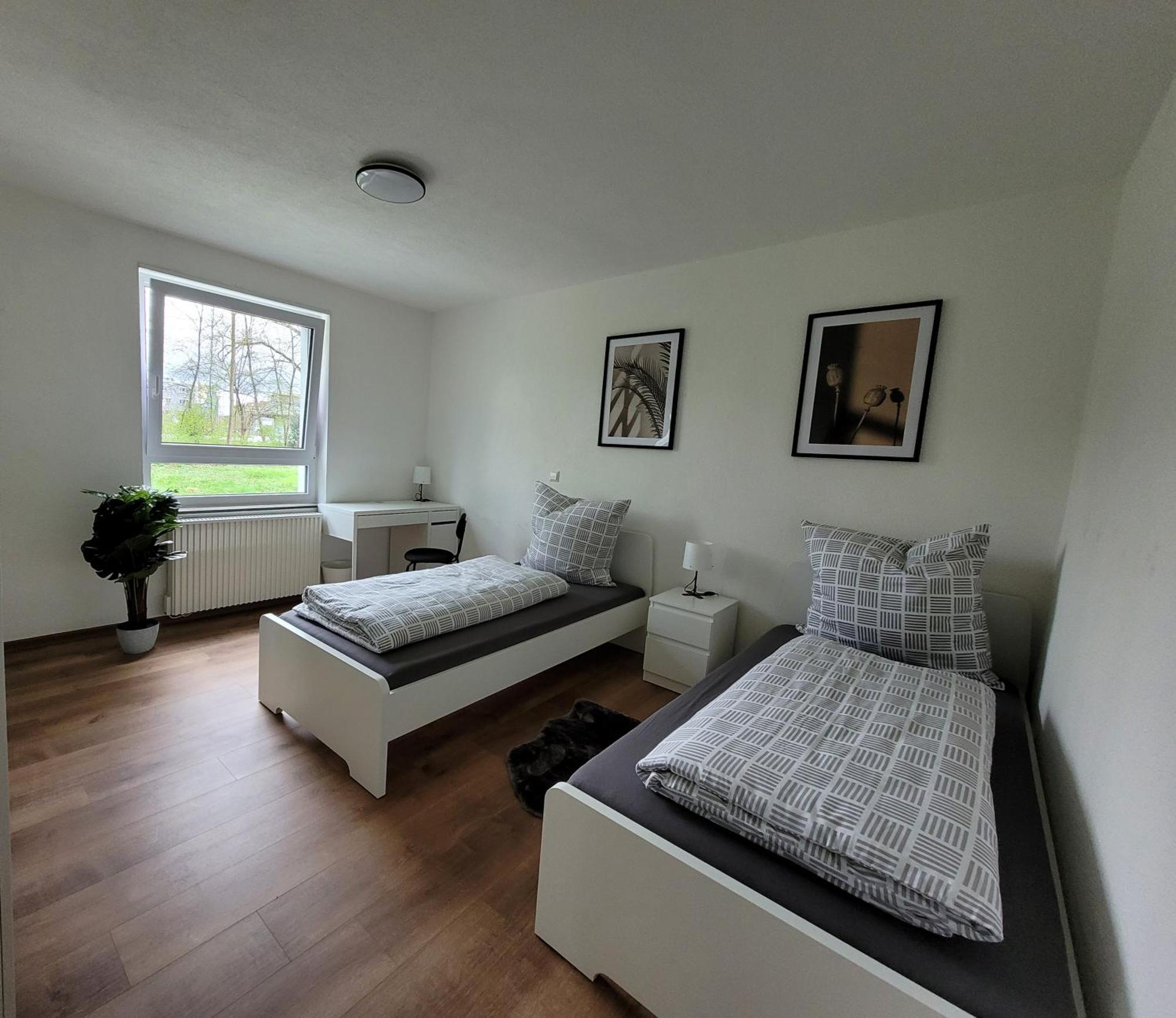 Living Flat, Eine Wohnung Mit Zwei Schlafzimmern Und Balkon Schorndorf  Esterno foto