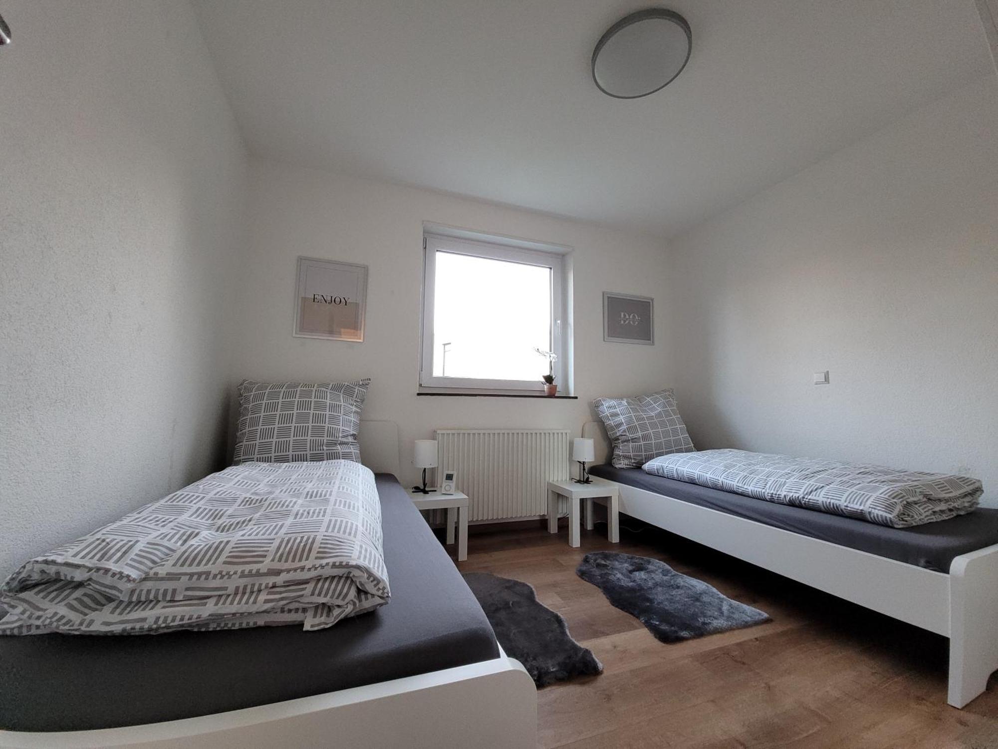 Living Flat, Eine Wohnung Mit Zwei Schlafzimmern Und Balkon Schorndorf  Esterno foto