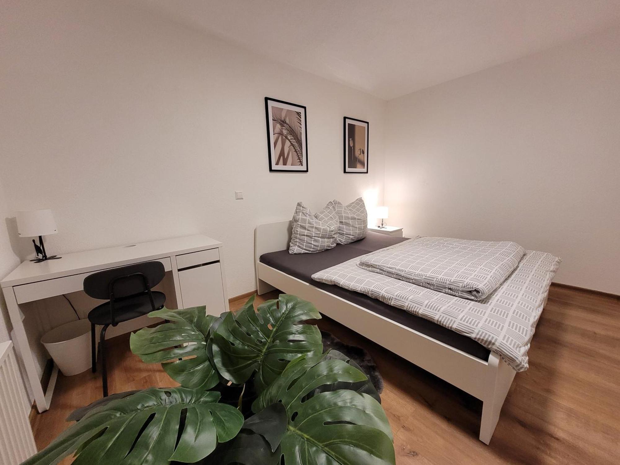 Living Flat, Eine Wohnung Mit Zwei Schlafzimmern Und Balkon Schorndorf  Esterno foto