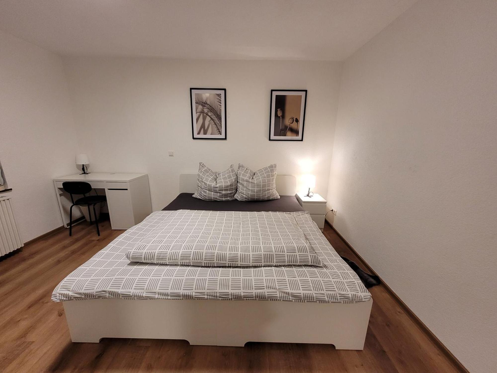 Living Flat, Eine Wohnung Mit Zwei Schlafzimmern Und Balkon Schorndorf  Esterno foto