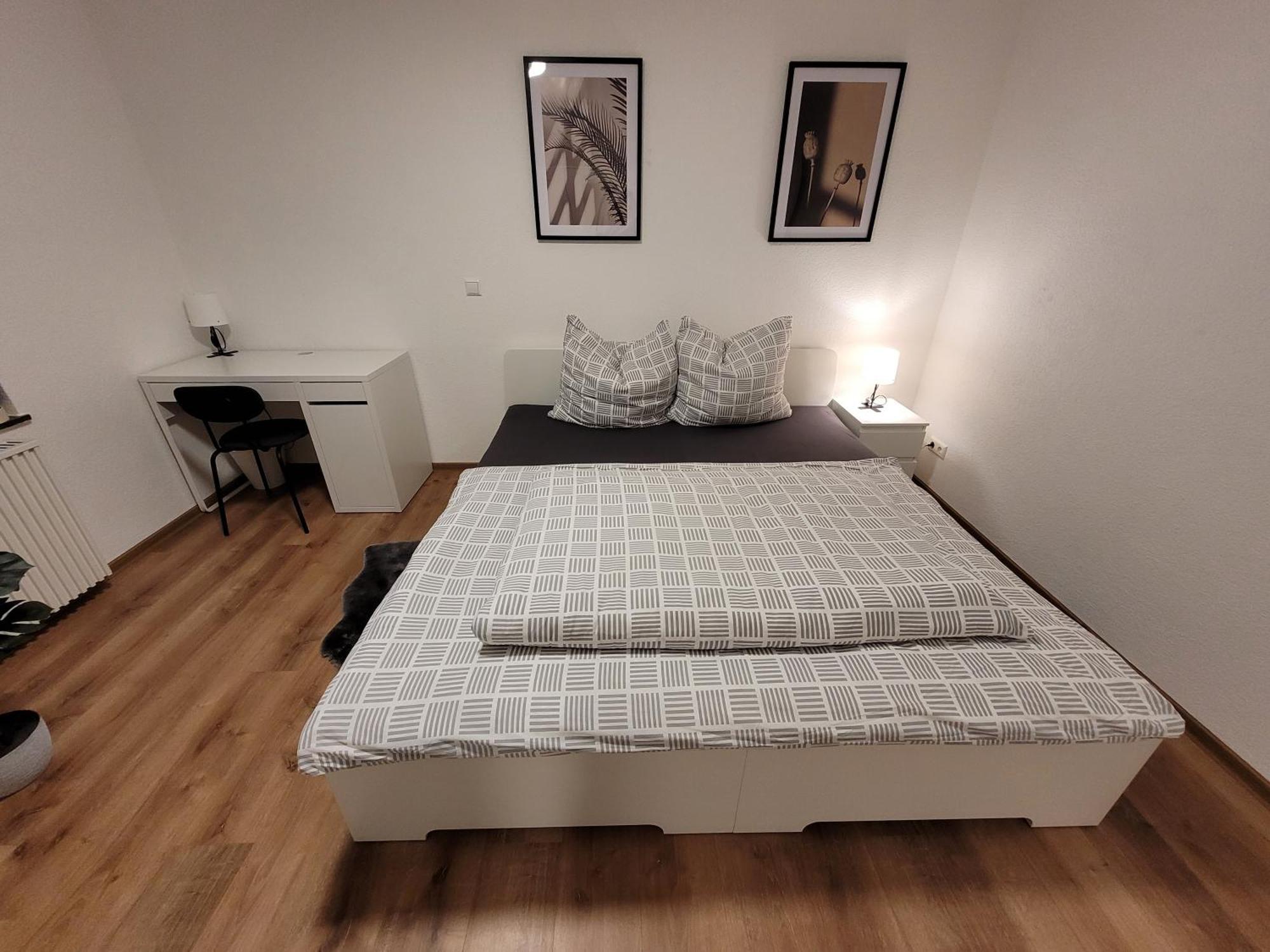 Living Flat, Eine Wohnung Mit Zwei Schlafzimmern Und Balkon Schorndorf  Esterno foto